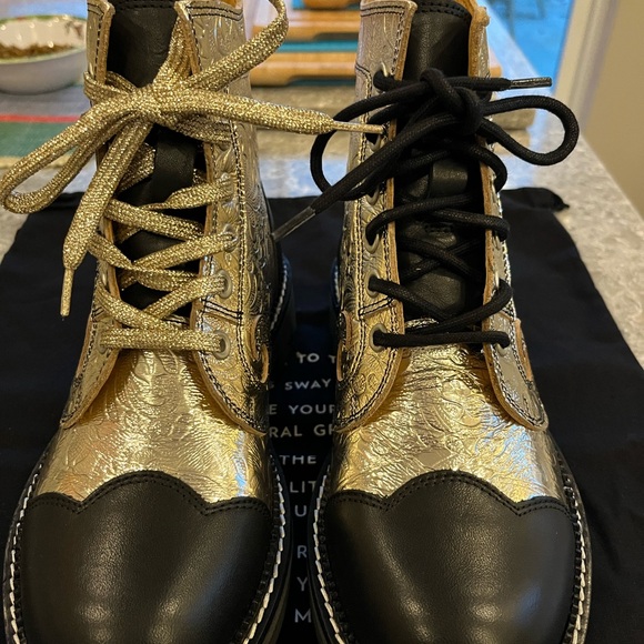 John Fluevog Limited Edition Platinum Derby Boots - Picture 12 of 16